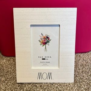Wooden Rae Dunn picture frame MOM.